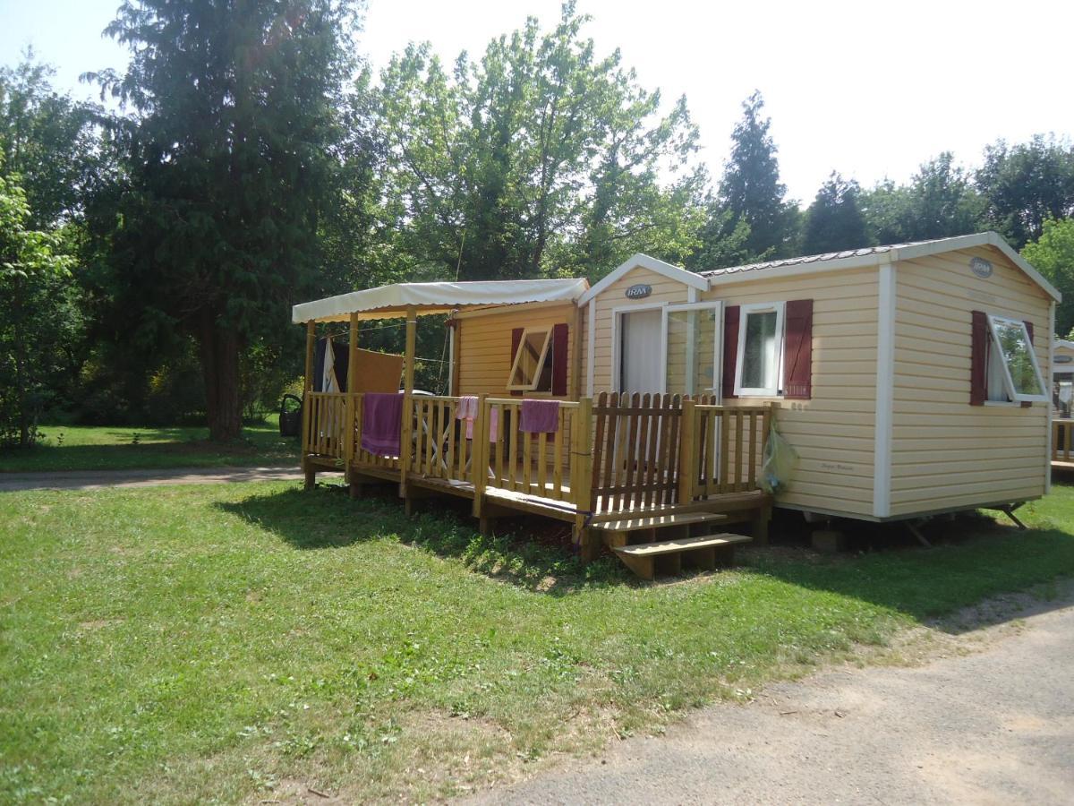 Camping Paradis Le Rocher De La Granelle Le Bugue Exterior foto