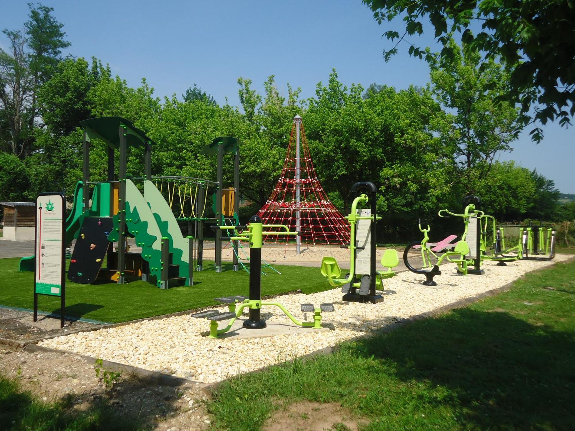 Camping Paradis Le Rocher De La Granelle Le Bugue Exterior foto