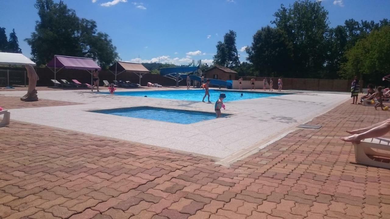 Camping Paradis Le Rocher De La Granelle Le Bugue Exterior foto